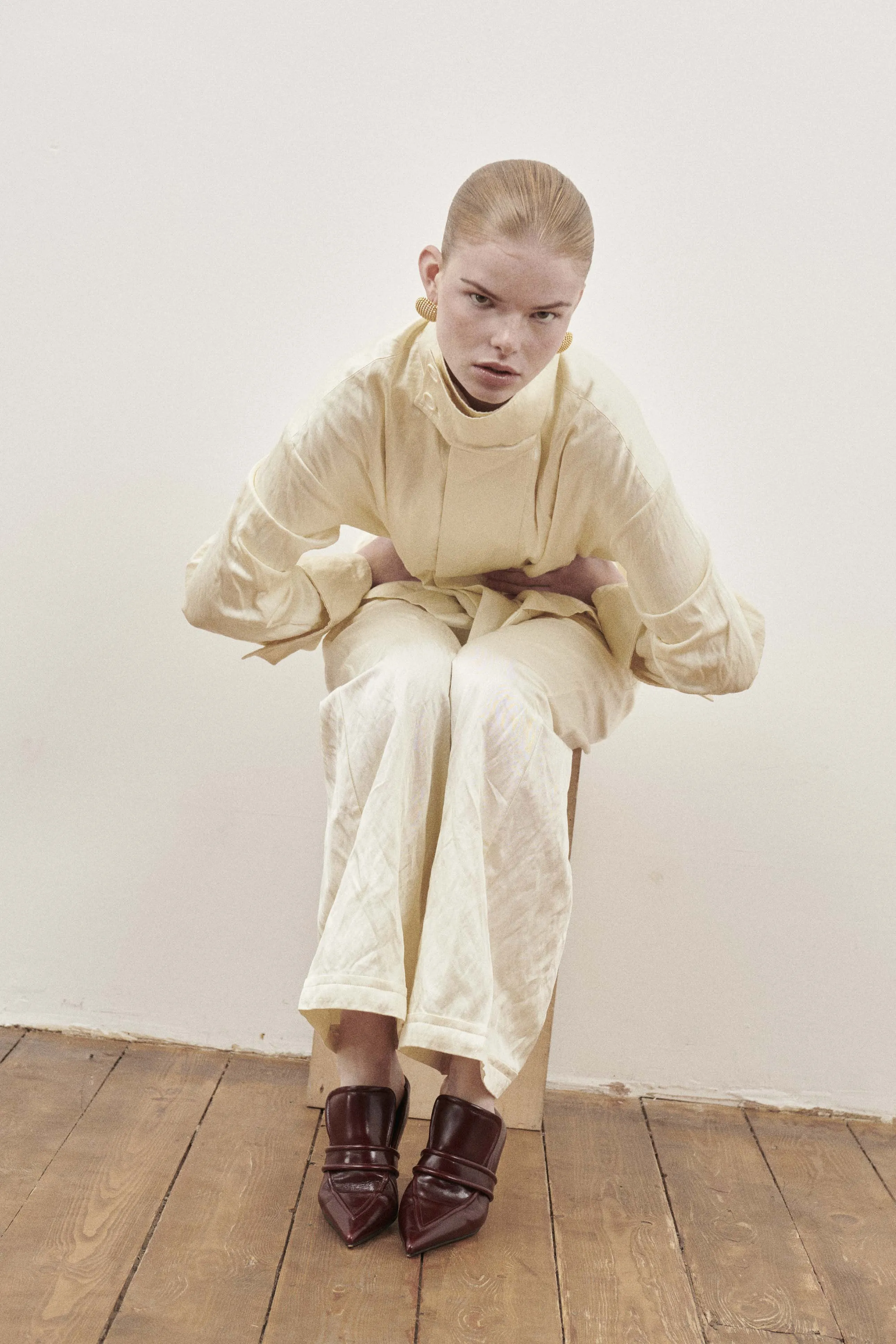 Cream Crinkle Trousers