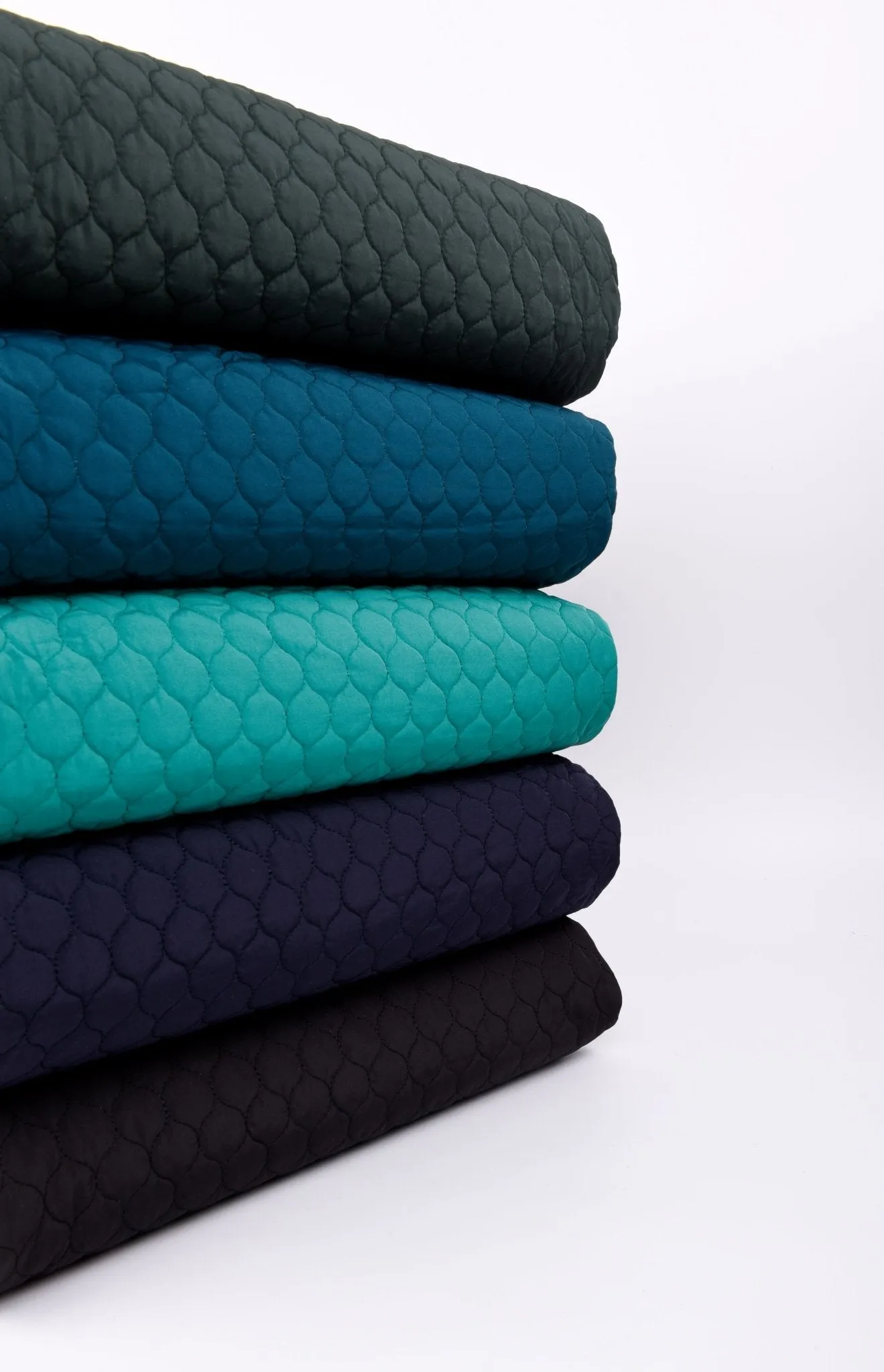 Double Sided Quilted Fabric With Polyester Filling ( Vest, Jackets )