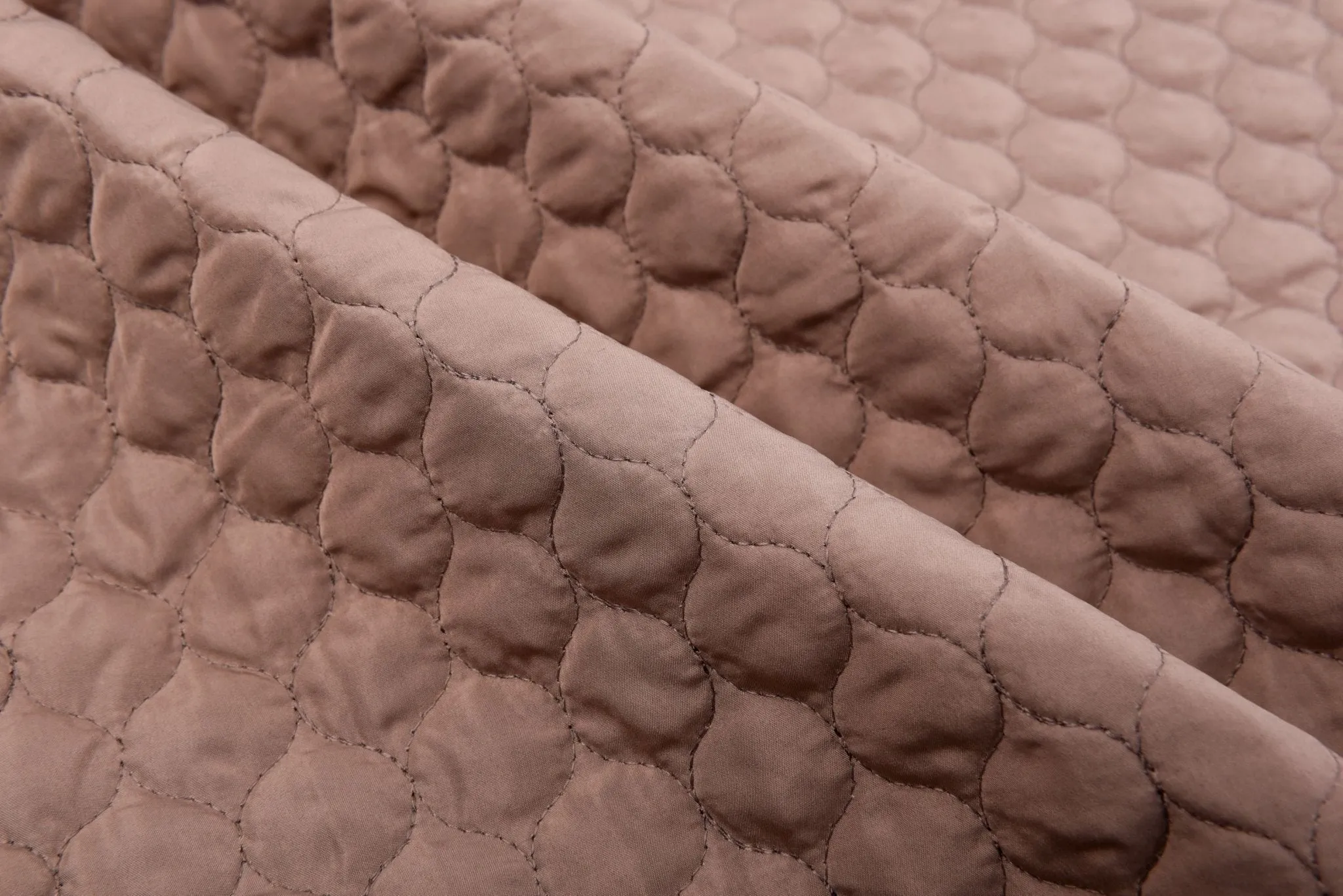 Double Sided Quilted Fabric With Polyester Filling ( Vest, Jackets )