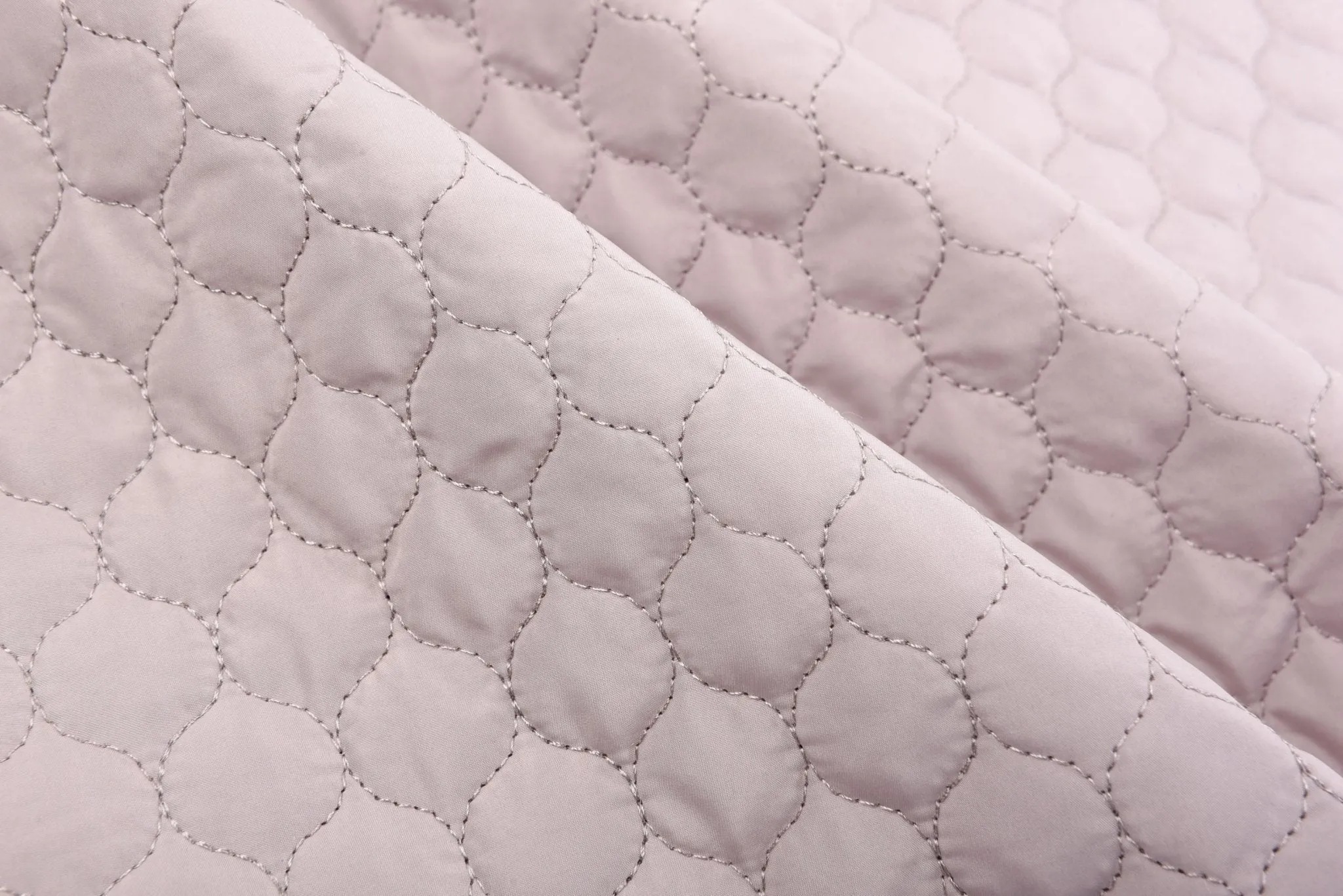 Double Sided Quilted Fabric With Polyester Filling ( Vest, Jackets )