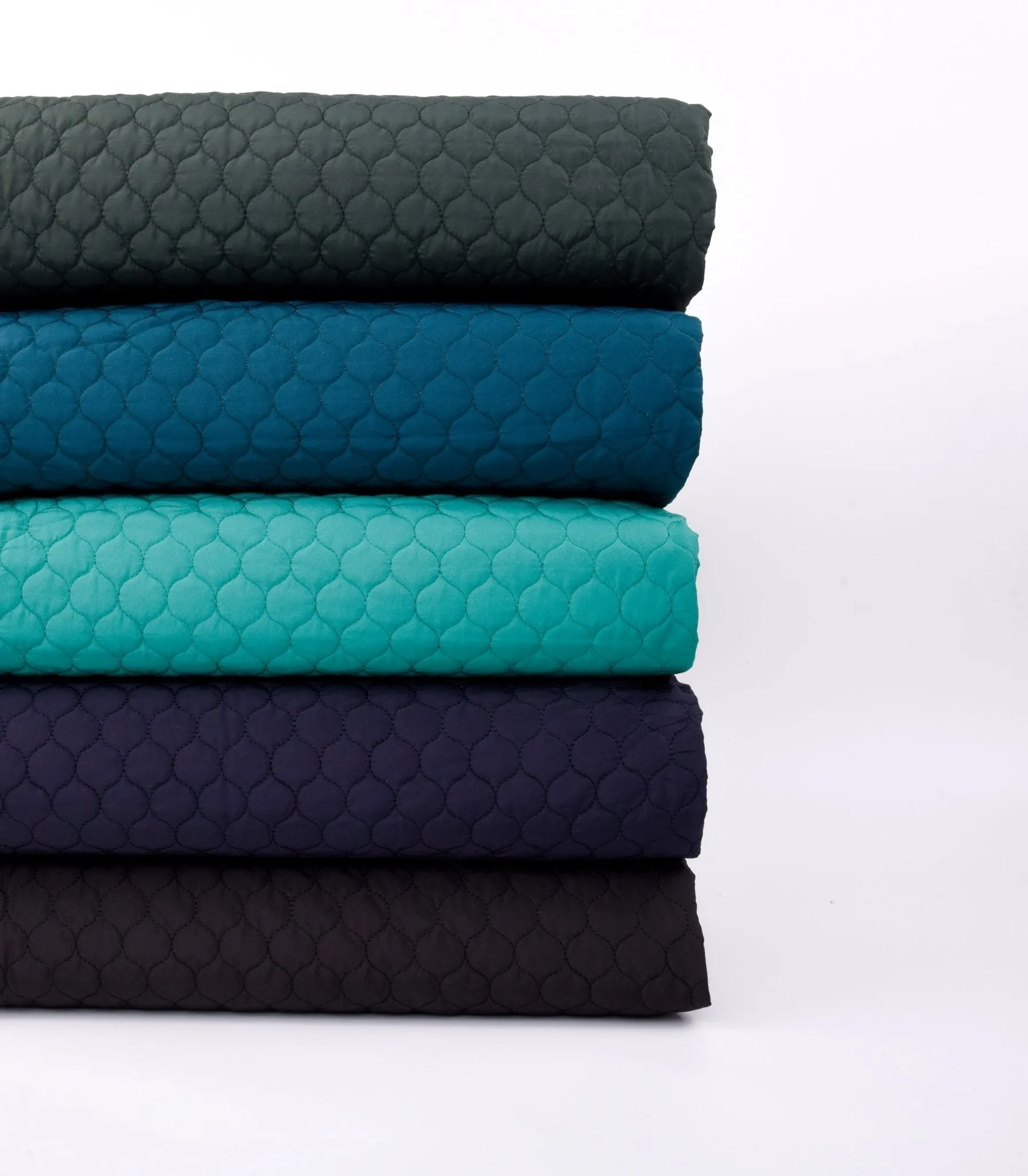 Double Sided Quilted Fabric With Polyester Filling ( Vest, Jackets )