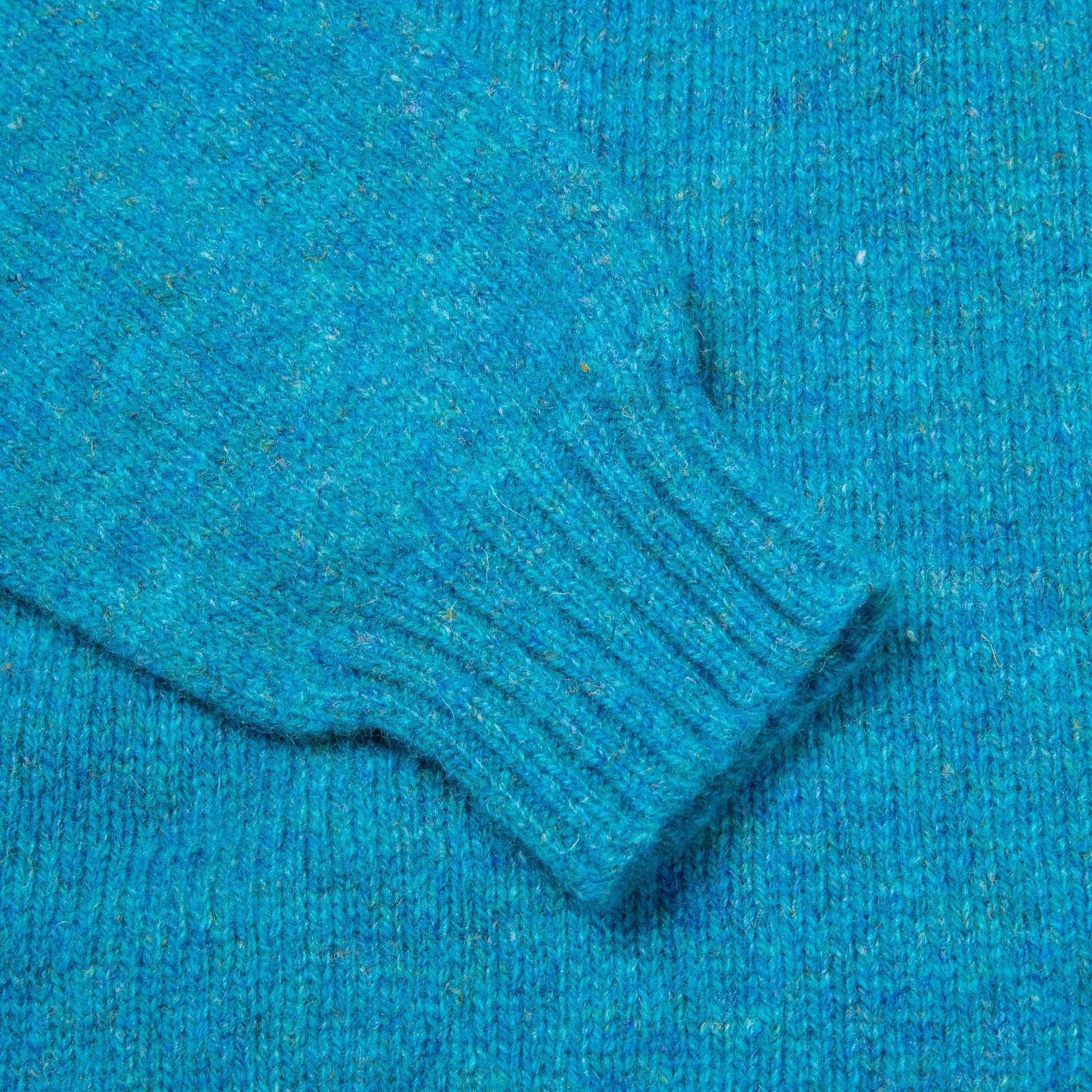 Laurence J. Smith Super soft Seamless Crew Neck Pullover Azure