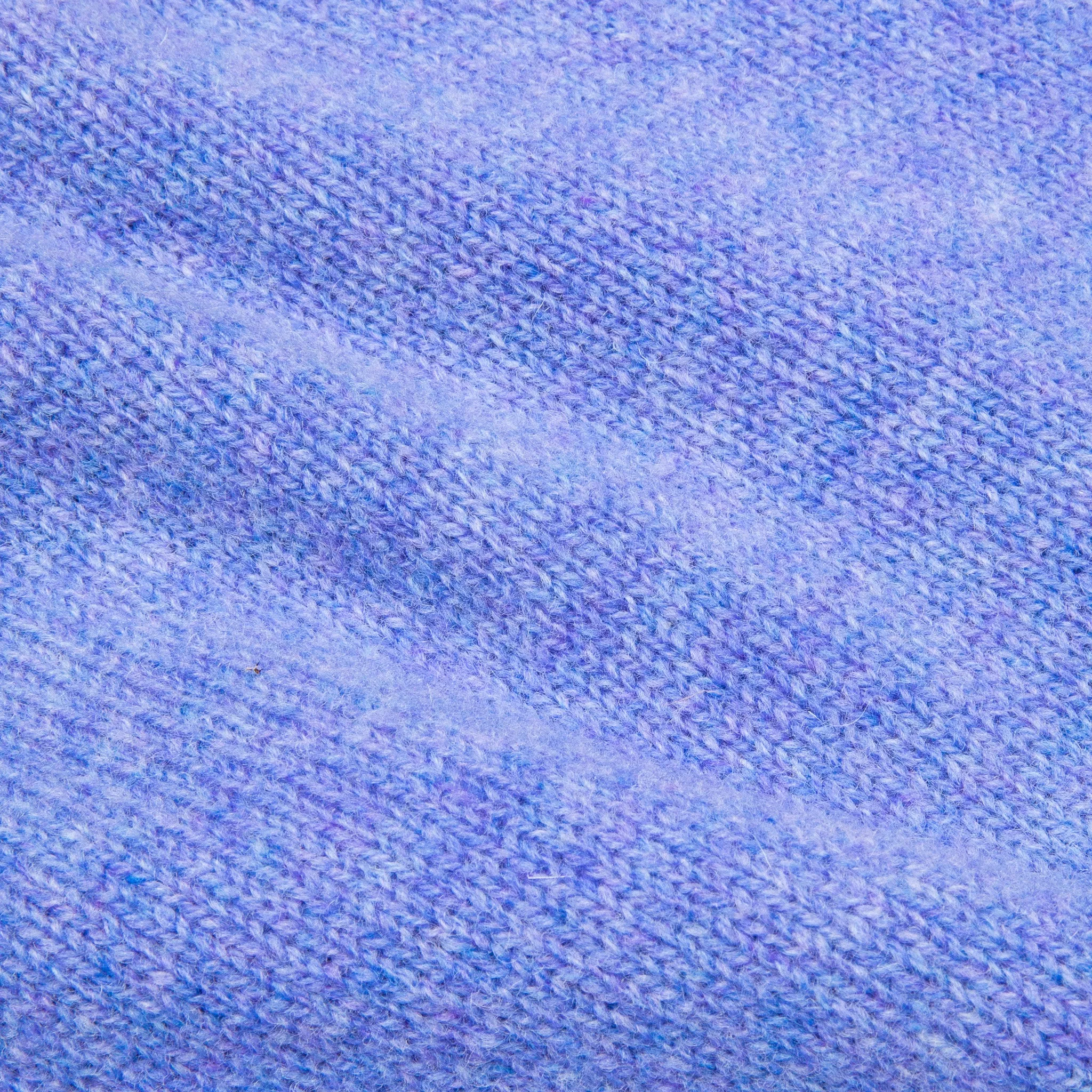 Laurence J. Smith  Super soft Seamless Crew Neck Pullover Cornflower