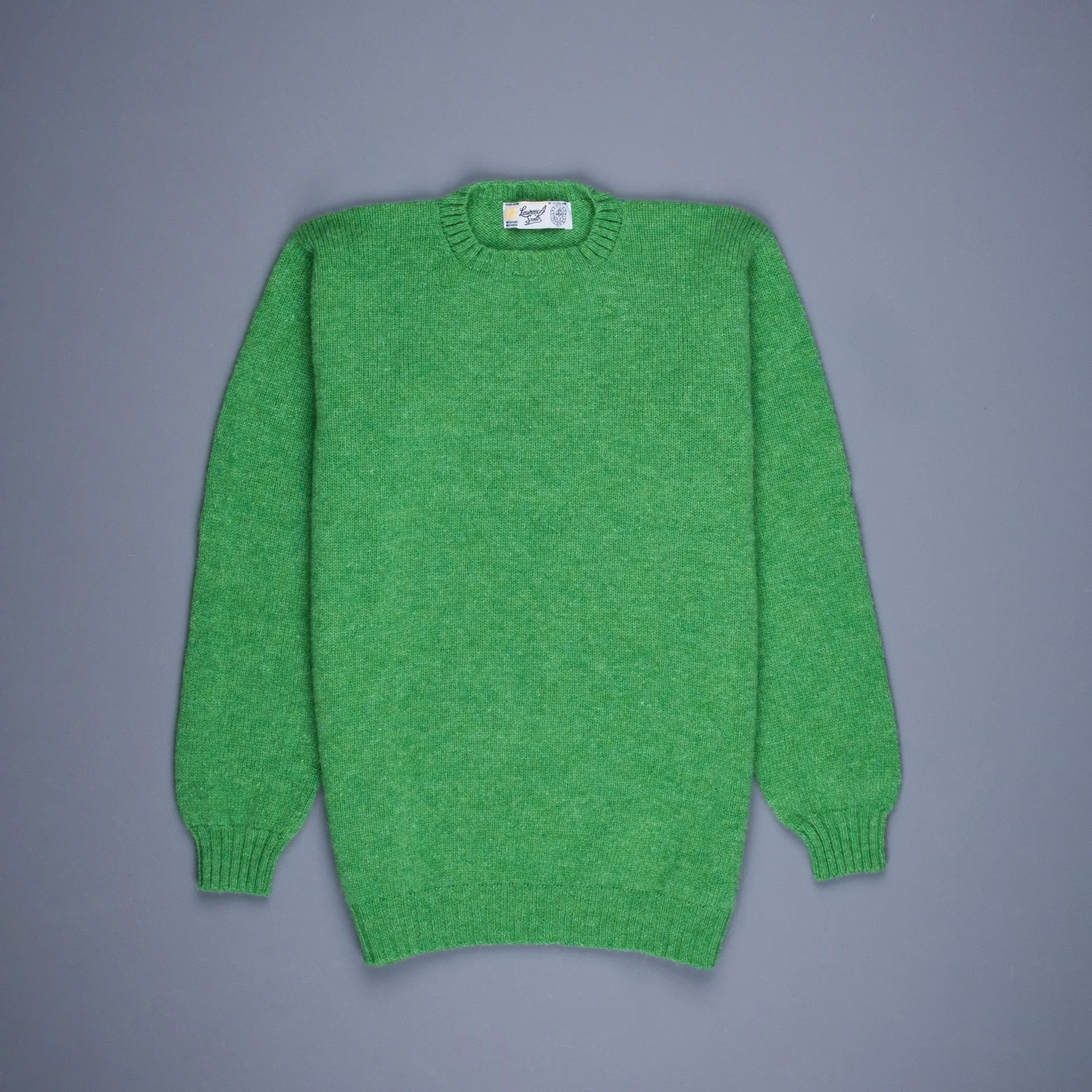 Laurence J. Smith  Super soft Seamless Crew Neck Pullover Crabapple
