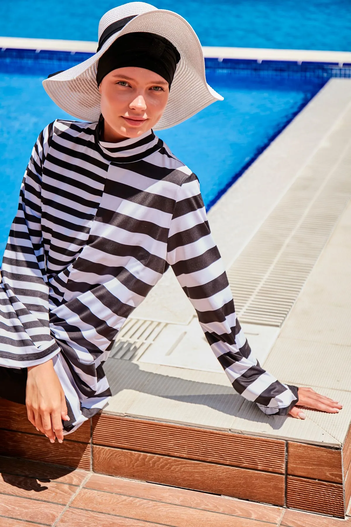Lycra Black Burkini Modest Swimwear 1951