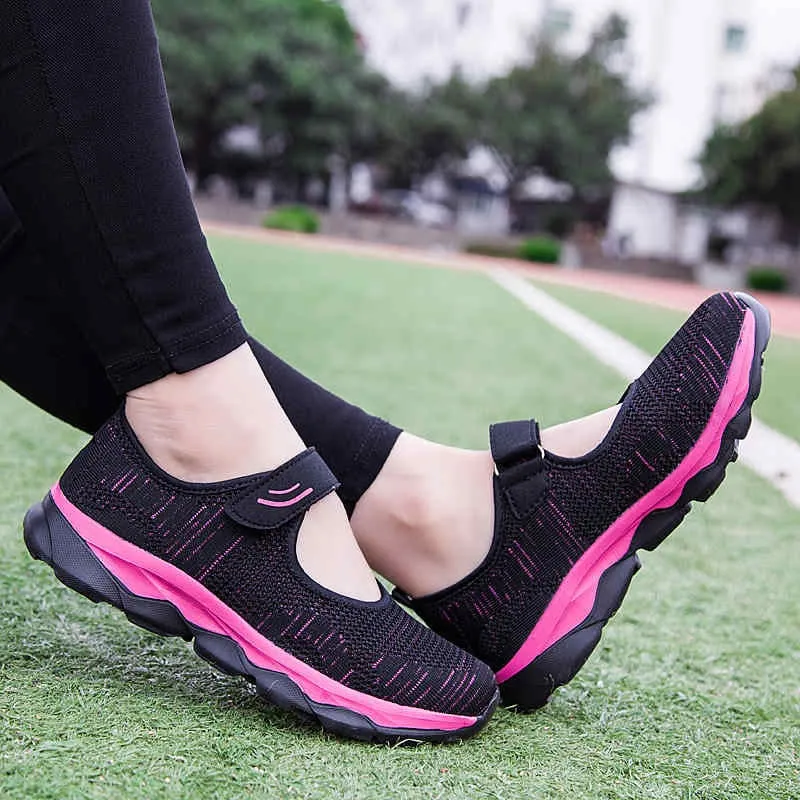 No-Tie Sneakers: The Bonita