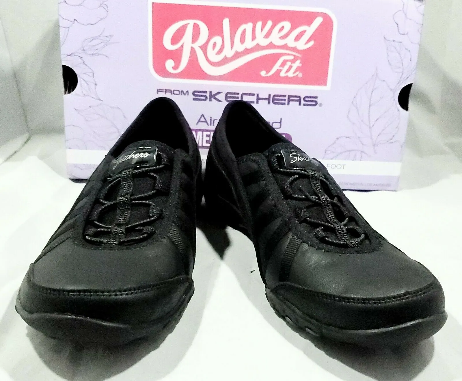 Skechers Women's Breathe-Easy-Adoring Sneaker  Color Black Size 8M