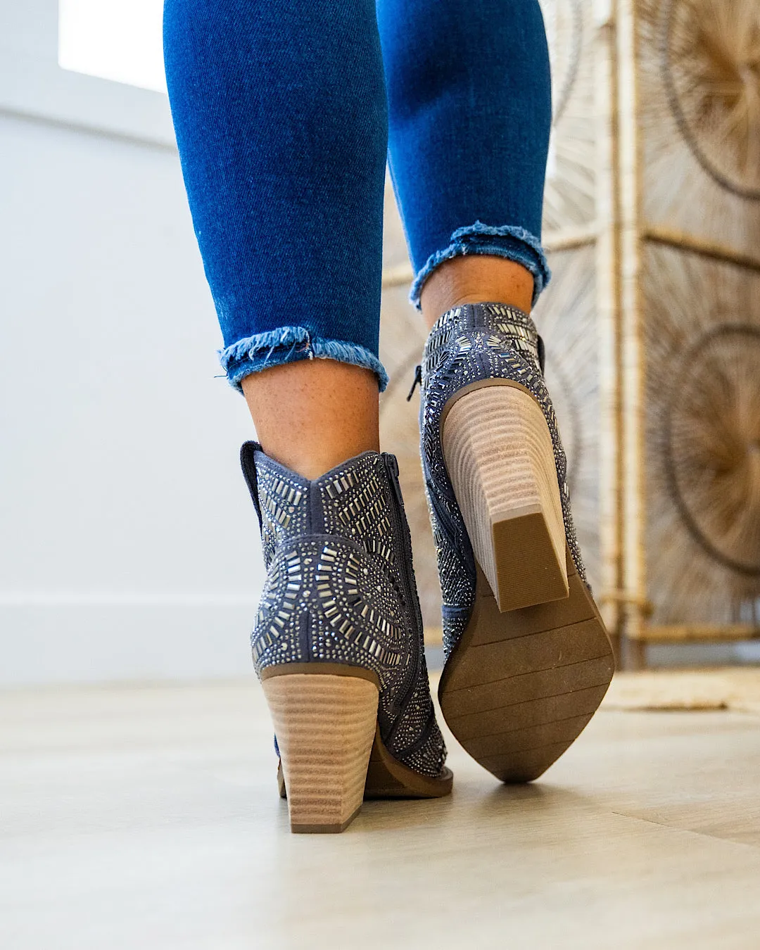 Very G One Day Boots - Gray