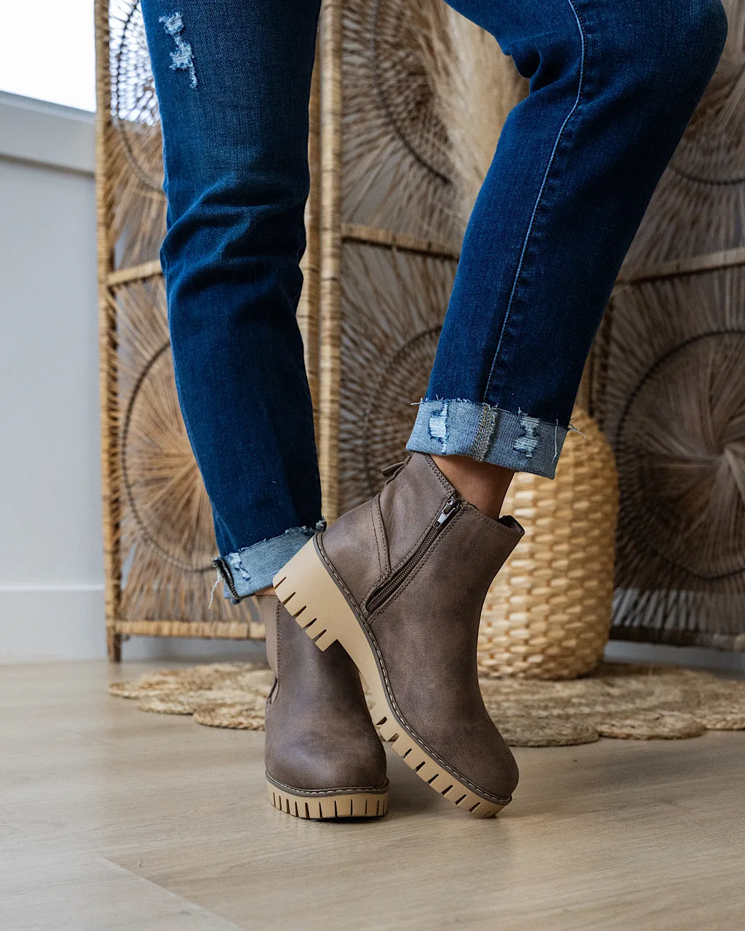 Very G Pasadena Boots - Taupe