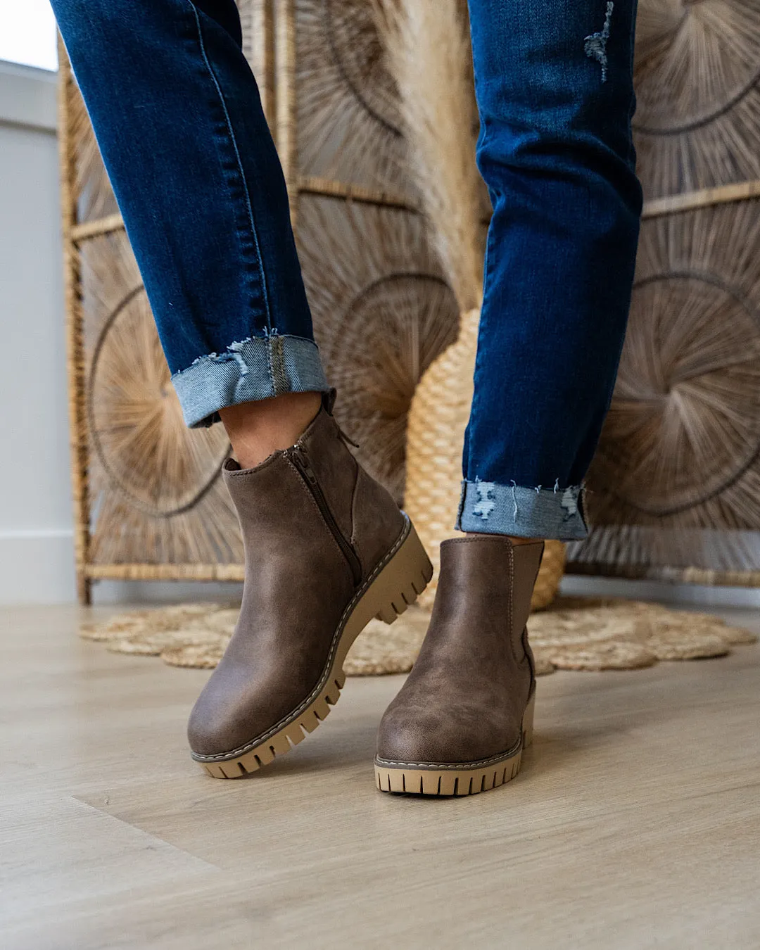 Very G Pasadena Boots - Taupe